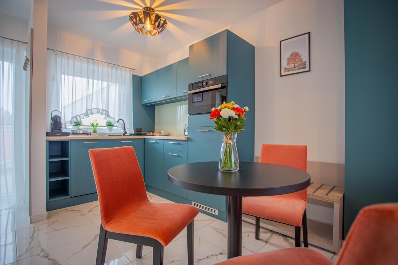 גיולה Viktoria Apartman מראה חיצוני תמונה