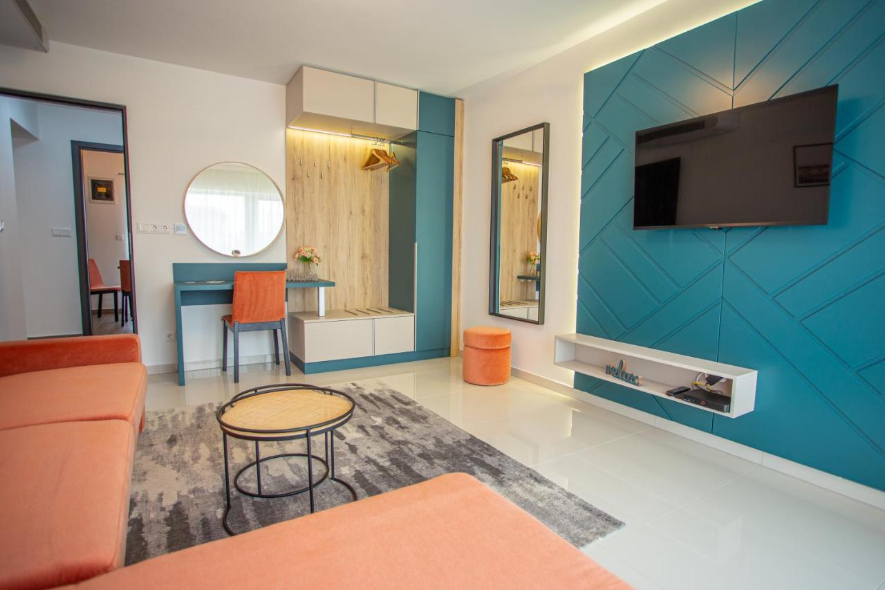 גיולה Viktoria Apartman מראה חיצוני תמונה